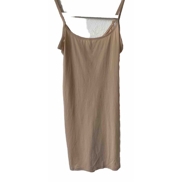 NEW SKIMS Women's Fit Everybody Mini Slip Dress Size M Color Clay - Picture 4 of 6